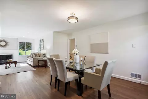 Dining - 1200 Ballard St, Silver Spring, MD 20910 photo 2 of 7