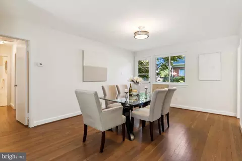 Dining - 1200 Ballard St, Silver Spring, MD 20910 photo 4 of 7