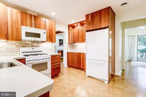 Kitchen - 709 Brantford Ave, Silver Spring, MD 20904 photo 2 of 6