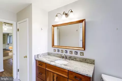 Bath - 709 Brantford Ave, Silver Spring, MD 20904 photo 7 of 10