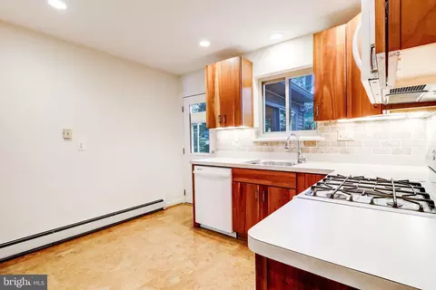 Kitchen - 709 Brantford Ave, Silver Spring, MD 20904 photo 6 of 6