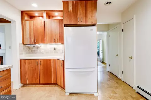 Kitchen - 709 Brantford Ave, Silver Spring, MD 20904 photo 4 of 6