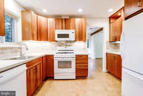 Kitchen - 709 Brantford Ave, Silver Spring, MD 20904 photo 3 of 6