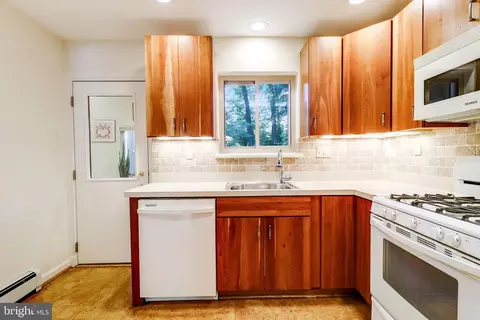 Kitchen - 709 Brantford Ave, Silver Spring, MD 20904 photo 5 of 6