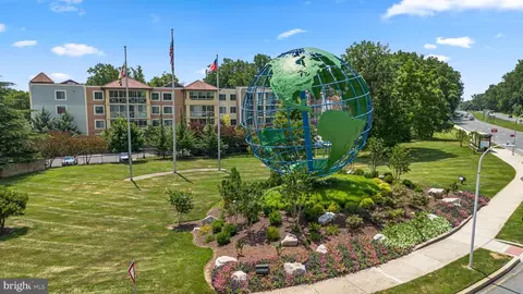 3005 S Leisure World Blvd #703, Silver Spring, MD 20906