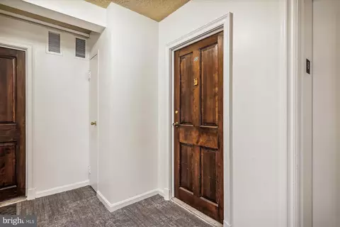 Entry Way - 2100 Washington Ave #8-D, Silver Spring, MD 20910 photo 1 of 2