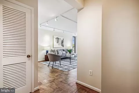 Entry Way - 2100 Washington Ave #8-D, Silver Spring, MD 20910 photo 2 of 2