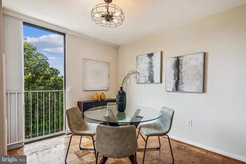 Dining - 2100 Washington Ave #8-D, Silver Spring, MD 20910 photo 1 of 4