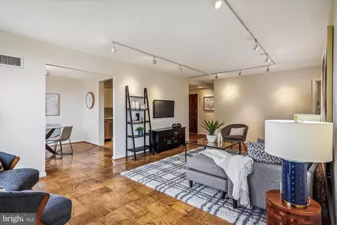 Living - 2100 Washington Ave #8-D, Silver Spring, MD 20910 photo 4 of 6