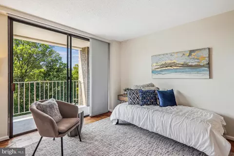 Bedroom - 2100 Washington Ave #8-D, Silver Spring, MD 20910 photo 3 of 7