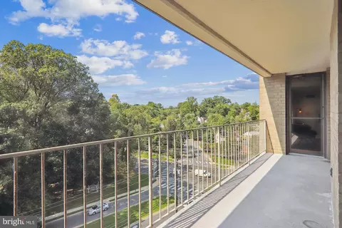 Exterior - 2100 Washington Ave #8-D, Silver Spring, MD 20910 photo 1 of 2