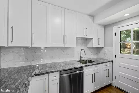 1621 Belvedere Blvd, Silver Spring, MD 20902 photo 9