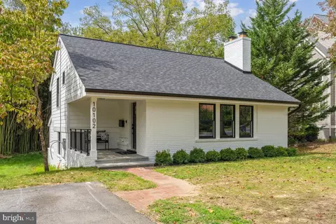 10102 Hadley Pl, Kensington, MD 20895