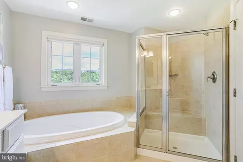 1508 Regent Manor Ct, Silver Spring, MD 20904 photo 23