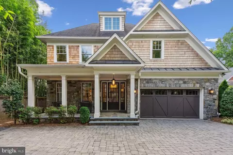 7803 Glenbrook Rd, Bethesda, MD 20814