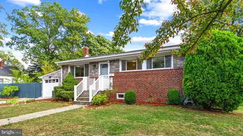 12121 Livingston St, Silver Spring, MD 20902