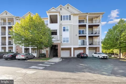 13502 Derry Glen Ct #301, Germantown, MD 20874