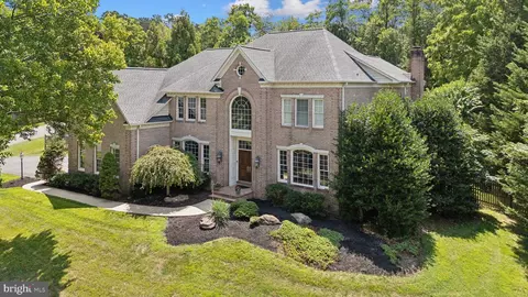 13510 Pheasant Dr, Rockville, MD 20850