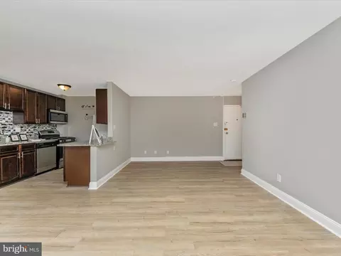 8601 Manchester Rd #417, Silver Spring, MD 20901 photo 9