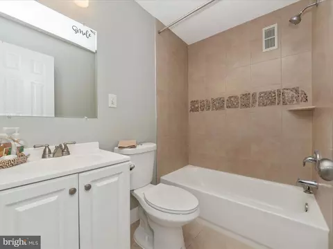 8601 Manchester Rd #417, Silver Spring, MD 20901 photo 34