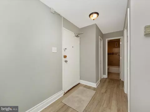 8601 Manchester Rd #417, Silver Spring, MD 20901 photo 3