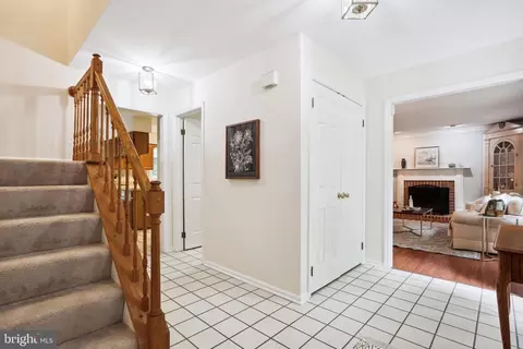 Entry Way - 608 Symphony Woods Dr, Silver Spring, MD 20901 photo 2 of 11
