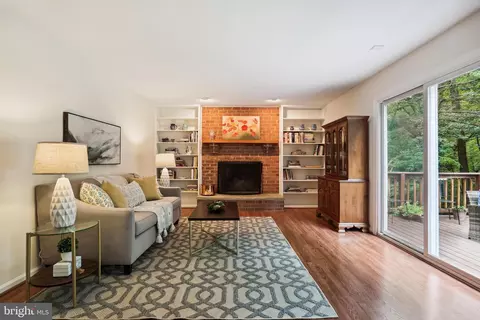 Living - 608 Symphony Woods Dr, Silver Spring, MD 20901 photo 5 of 7