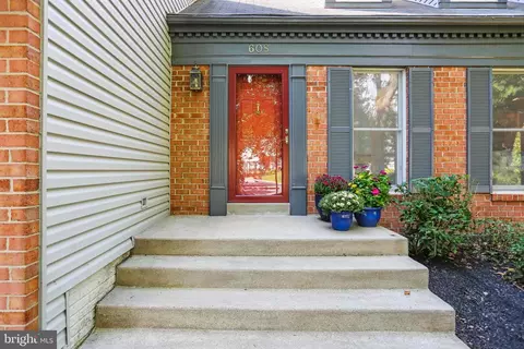 Exterior - 608 Symphony Woods Dr, Silver Spring, MD 20901 photo 9 of 20