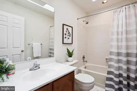 Bath - 608 Symphony Woods Dr, Silver Spring, MD 20901 photo 2 of 2