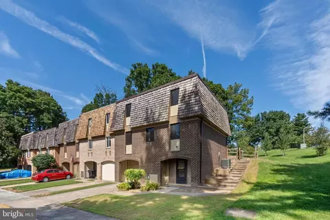 19501 Worsham Ct, Montgomery Village, MD 20886