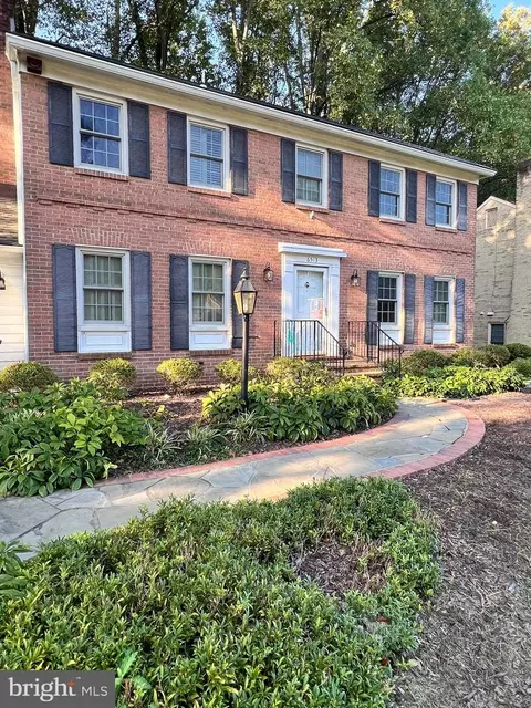 6513 Windermere Cir, Rockville, MD 20852