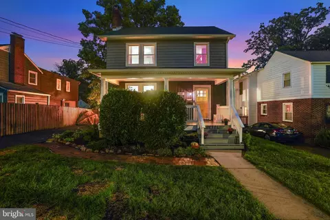 504 Ethan Allen Ave, Takoma Park, MD 20912