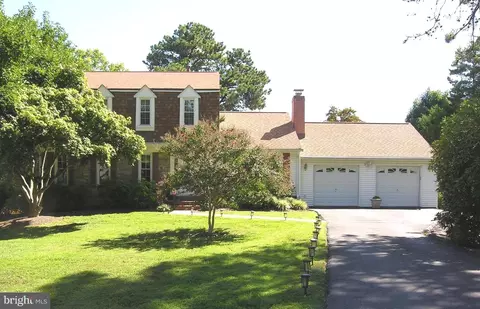 16801 Baederwood Ln, Derwood, MD 20855