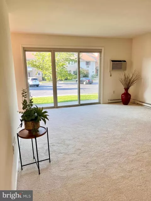 3398 Gleneagles Dr #73-2A, Silver Spring, MD 20906 photo 3
