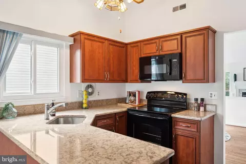 1624 Nordic Hill Cir, Silver Spring, MD 20906 photo 3