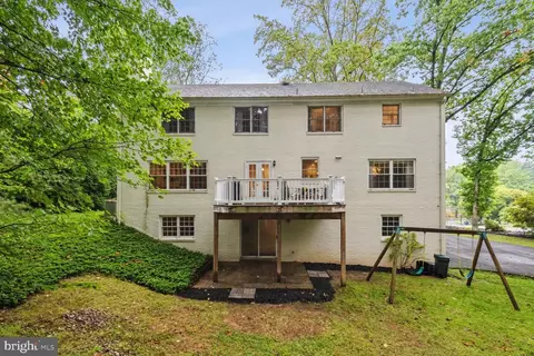 Exterior - 9437 Tobin Cir, Potomac, MD 20854 photo 4 of 8