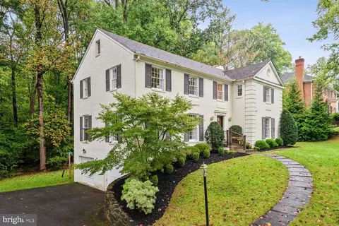 Exterior - 9437 Tobin Cir, Potomac, MD 20854 photo 7 of 8