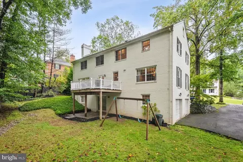 Exterior - 9437 Tobin Cir, Potomac, MD 20854 photo 6 of 8