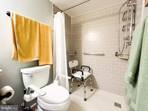 15115 Interlachen Dr #3-404, Silver Spring, MD 20906 photo 54