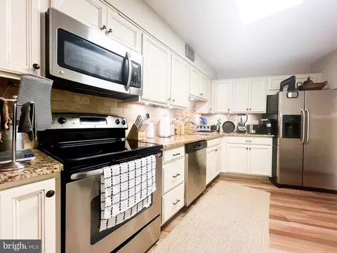 15115 Interlachen Dr #3-404, Silver Spring, MD 20906 photo 31