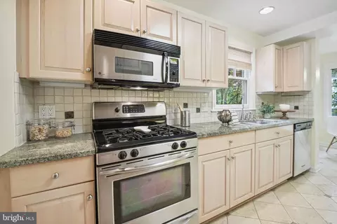 Kitchen - 4206 Maple Ter, Chevy Chase, MD 20815 photo 4 of 5