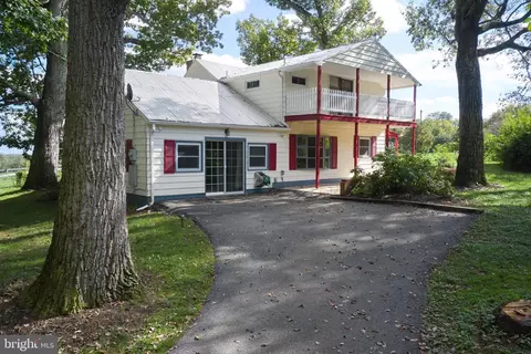 21100 Peach Tree Rd, Dickerson, MD 20842 photo 3