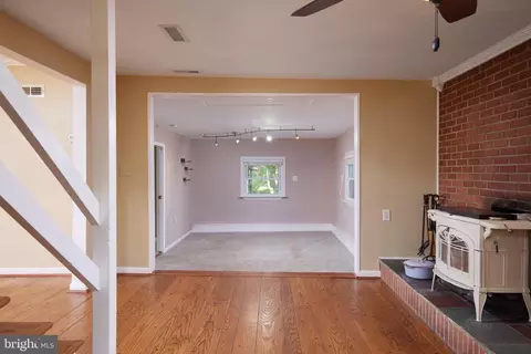21100 Peach Tree Rd, Dickerson, MD 20842 photo 17