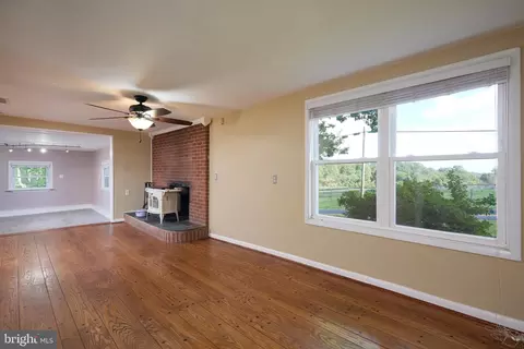21100 Peach Tree Rd, Dickerson, MD 20842 photo 16