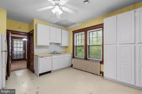 9403 Warren St, Silver Spring, MD 20910 photo 9