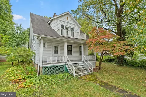 9403 Warren St, Silver Spring, MD 20910 photo 2