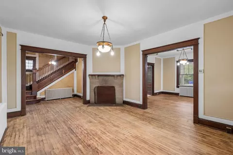 9403 Warren St, Silver Spring, MD 20910 photo 6