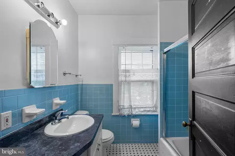 9403 Warren St, Silver Spring, MD 20910 photo 17