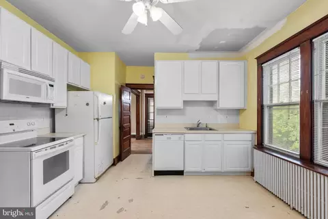 9403 Warren St, Silver Spring, MD 20910 photo 10