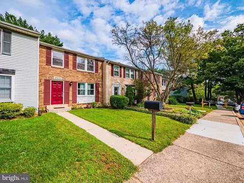 19937 Buhrstone Dr, Gaithersburg, MD 20886